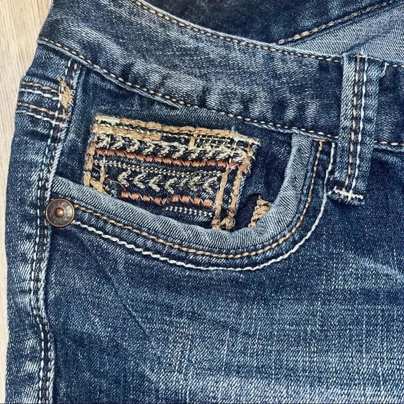 Ariya jr jeans - Picture 3 of 5